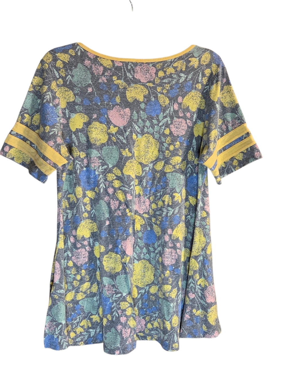 LuLaRoe Gray Floral Scoop Neck Tee with Yellow Trim and Pastel Accents - Picture 2 of 6